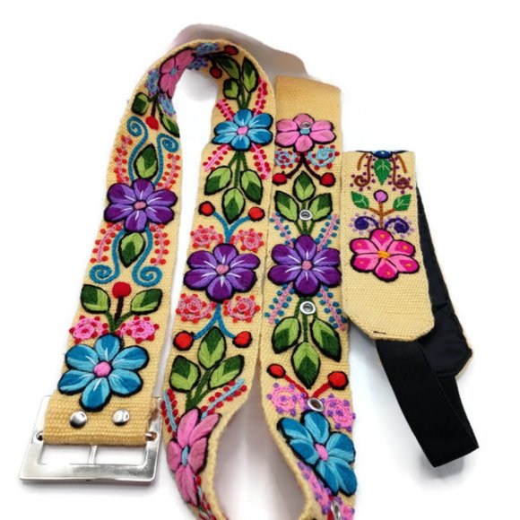 Set of Hand Embroidered Peruvian Belts Andean Community - Picture 5 of 7
